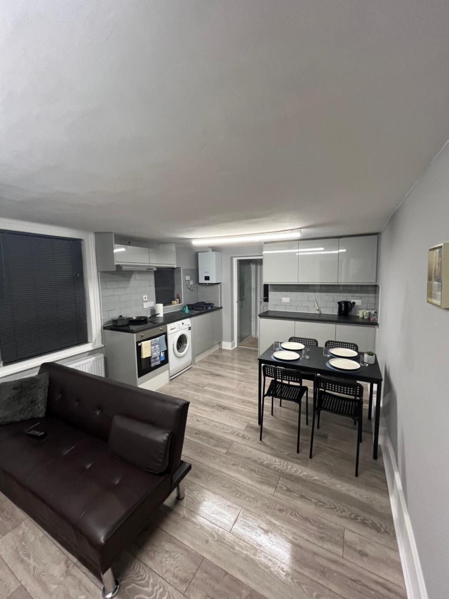 Super Central 2 Bed Flat Londra Exterior foto
